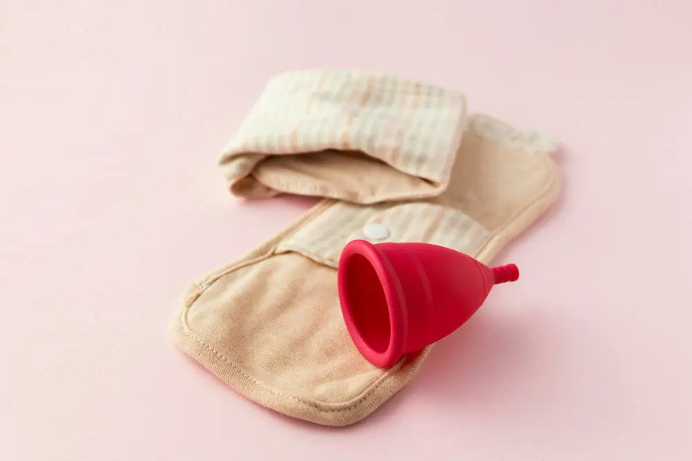 Cum ai grijă de produsele menstruale reutilizabile pentru a le folosi în deplină siguranță ani la rând?